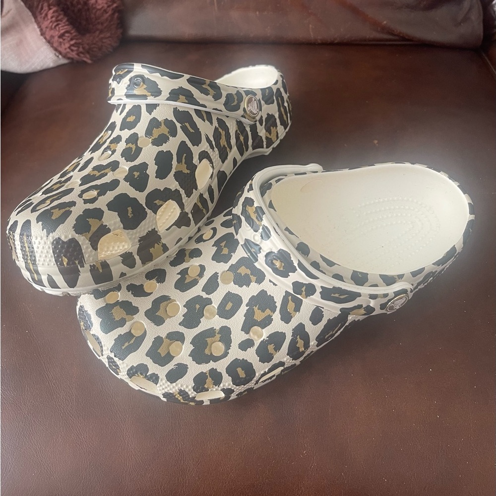 ⚜️CROCS CLASSIC WOMEN’s CLOG SZ 8 - Picture 3 of 8
